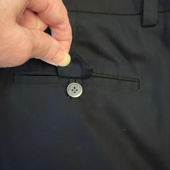 John W. Nordstrom Tech-Smart Men’s Black Front Pleated Cuffed Leg Pants - Picture 6 of 7